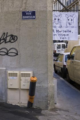 Action contre la saleté à Marseille