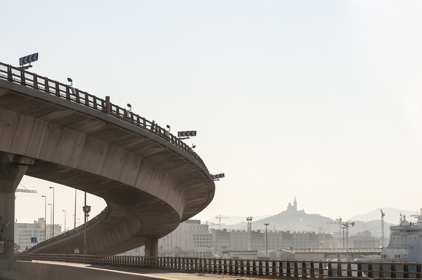 Passerelle d'autoroute