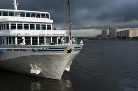Bateau sur la Neva