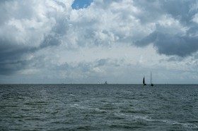 L'IJsselmeer sous les nuages
