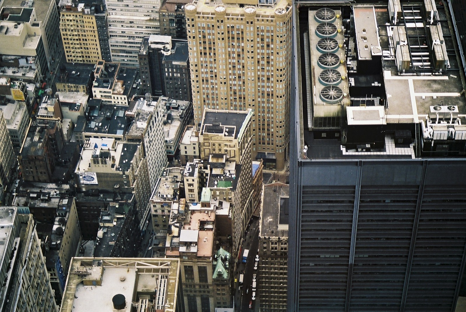 Immeubles au pied des Twins Towers
