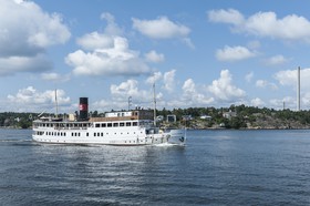 Bateau dans l'archipel