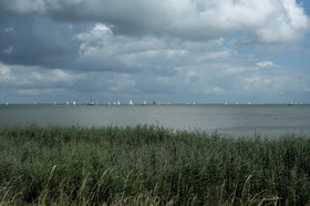 L'IJsselmeer sous les nuages