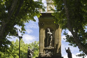 Le monument de Joseph Sec