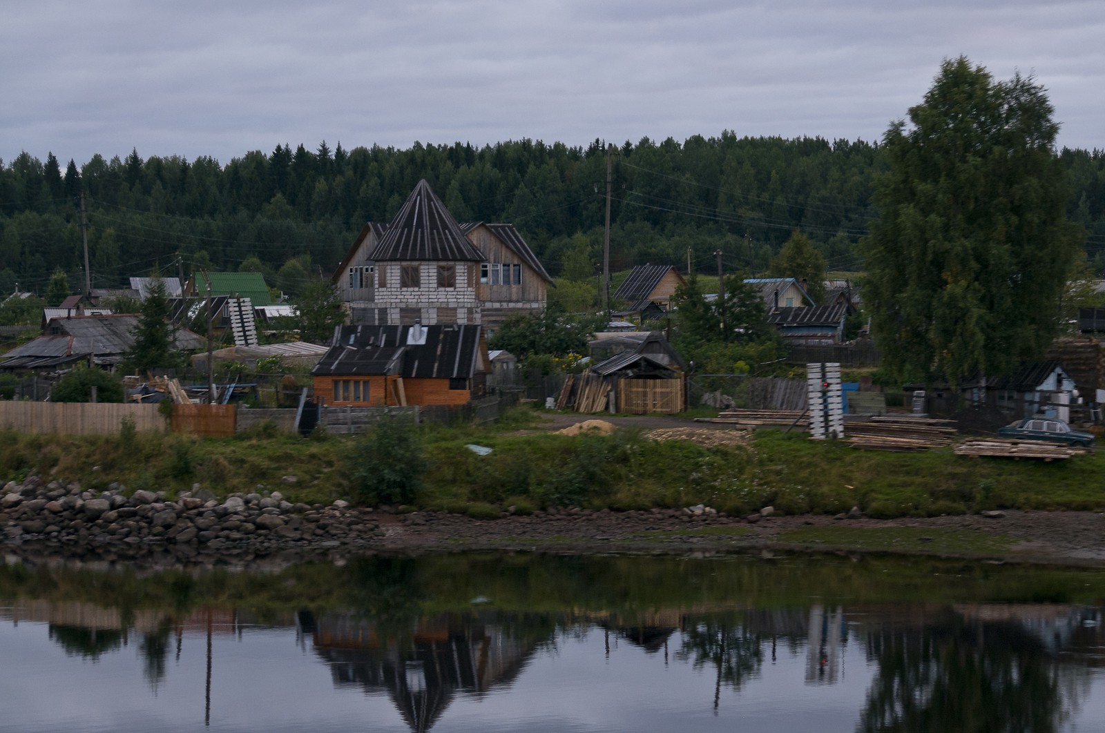 Aube sur les berges du Svir
