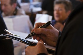 Mains de dessinateur