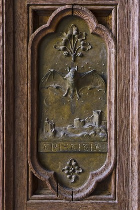Bas-relief de bronze