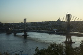 Pont en construction