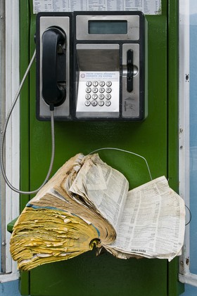 Annuaire dans une cabine