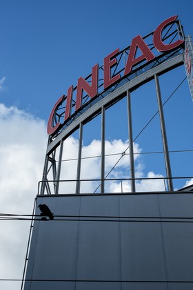 Enseigne de cinéma