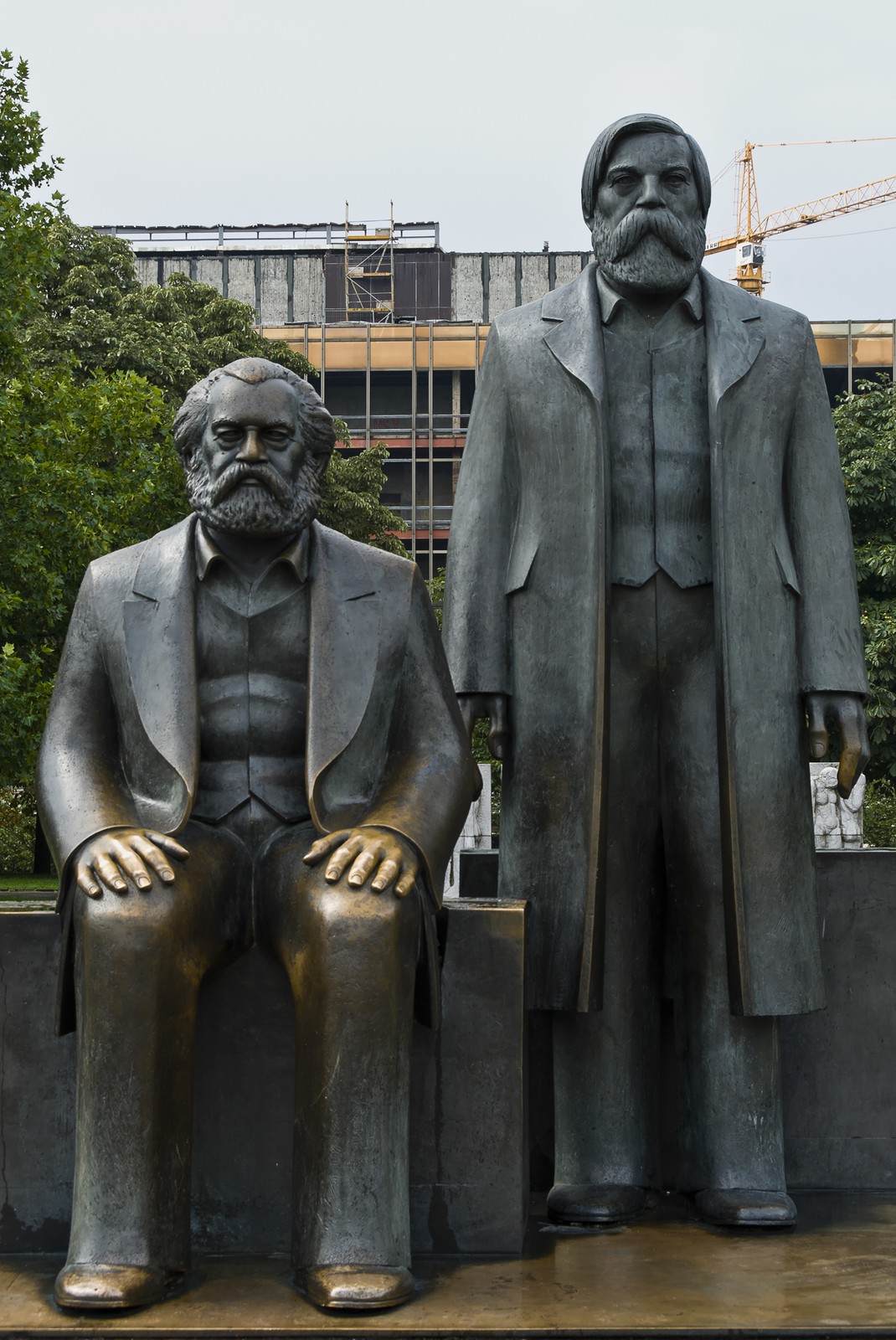 Monument à Karl Marx et Friedrich Engels