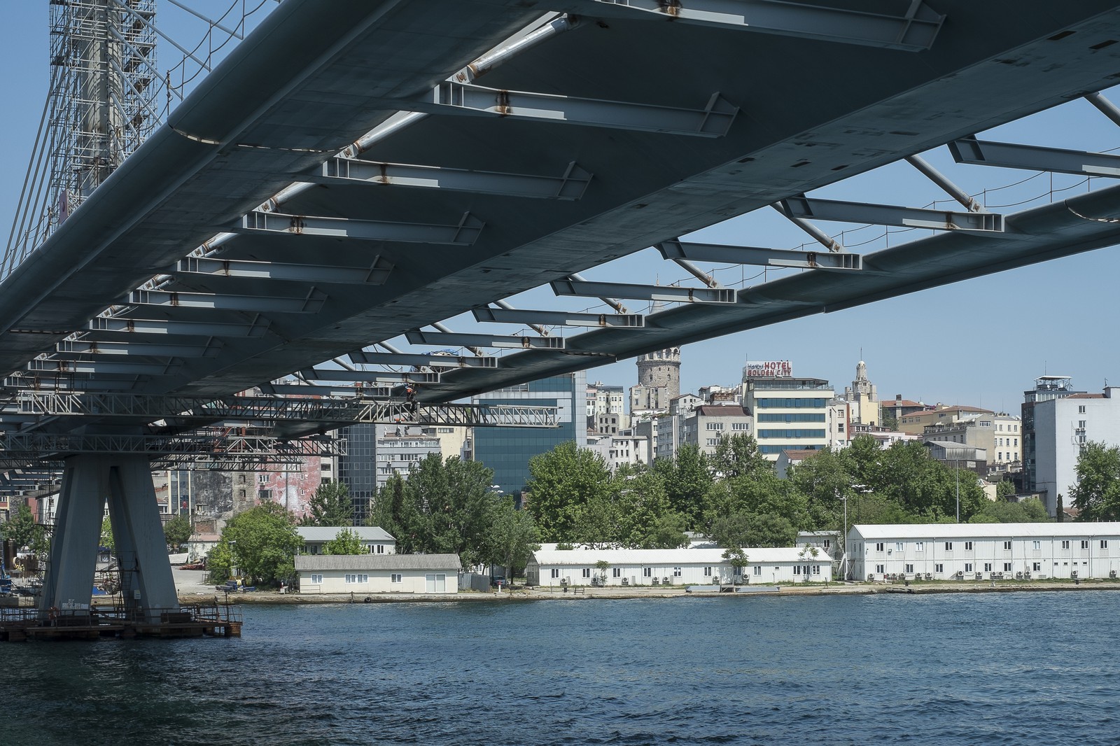 Pont en construction