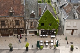 La place Michel Debré à Amboise