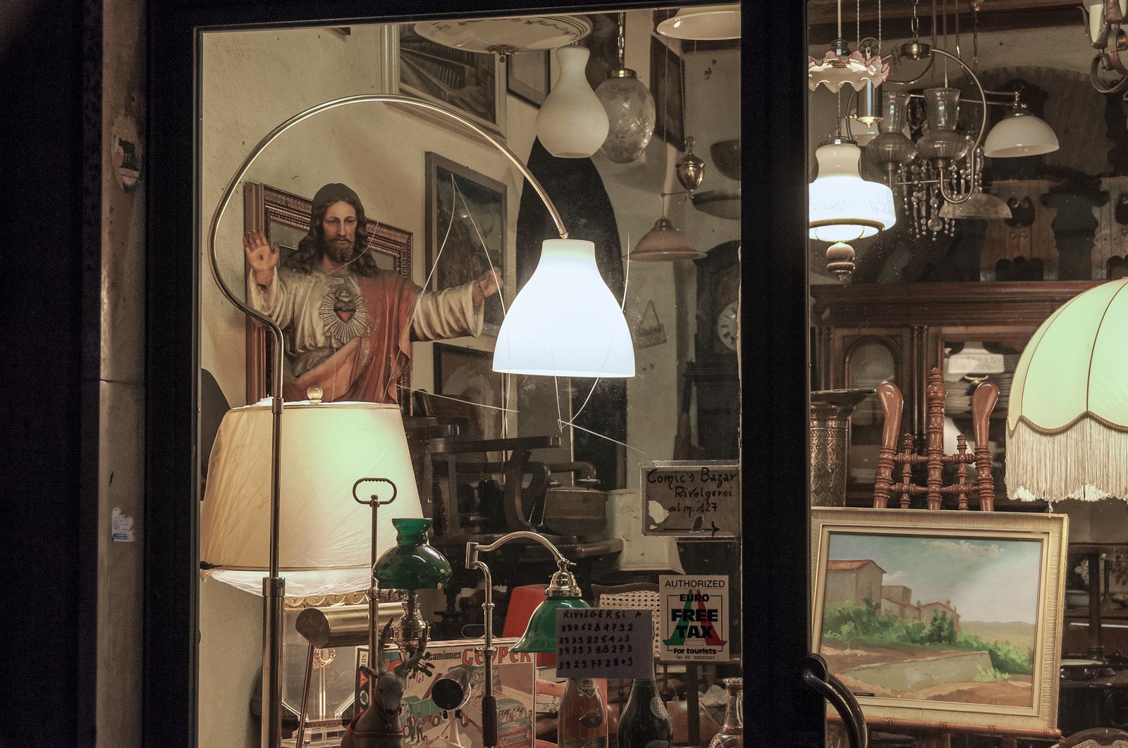 Vitrine d'antiquaire