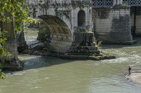 Ponte Rotto