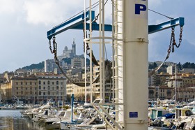 Notre-Dame de la Garde vue du Vieux-Port