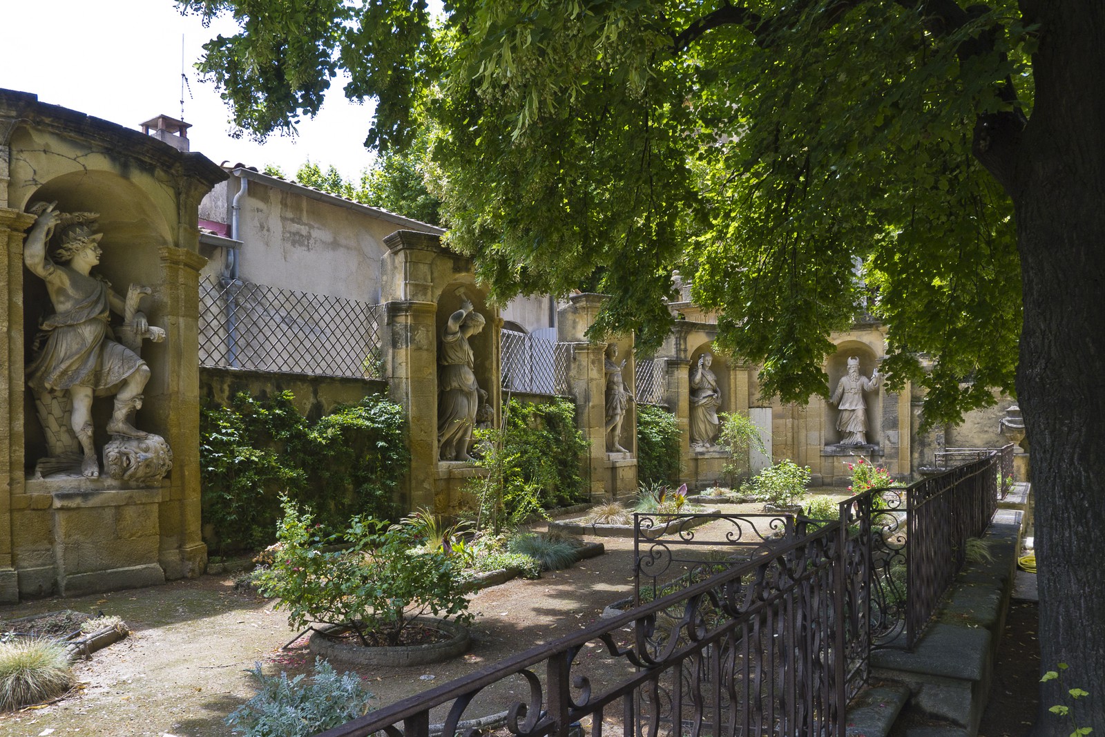 Le monument de Joseph Sec