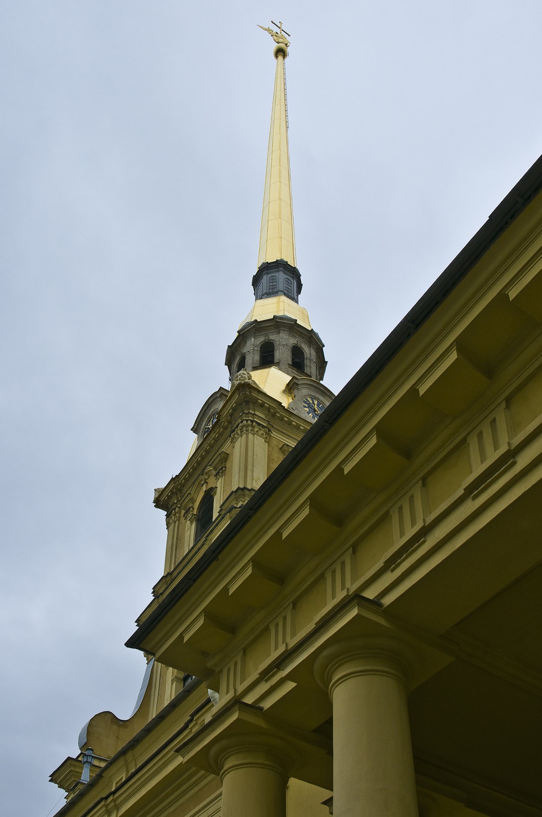 Clocher de la cathédrale Pierre-et-Paul